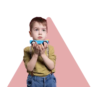 Enfant avec téléphone